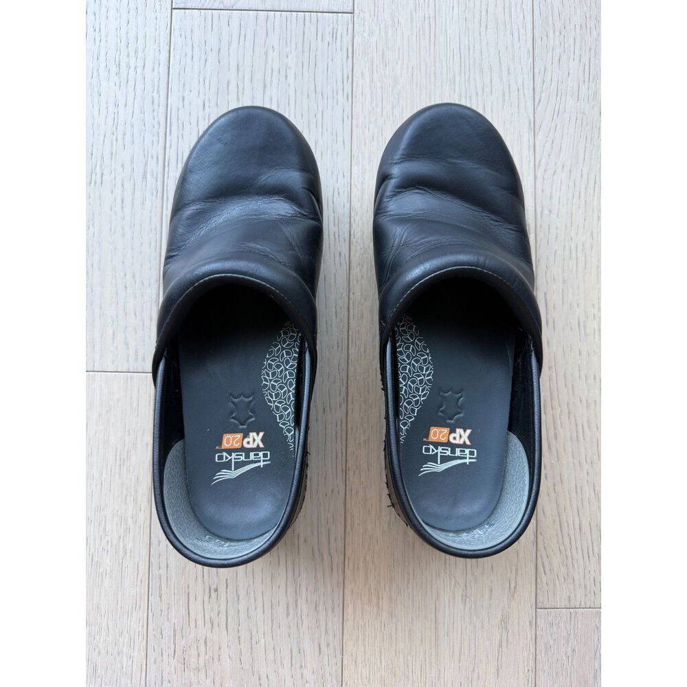 Dansko XP 2.0 clogs